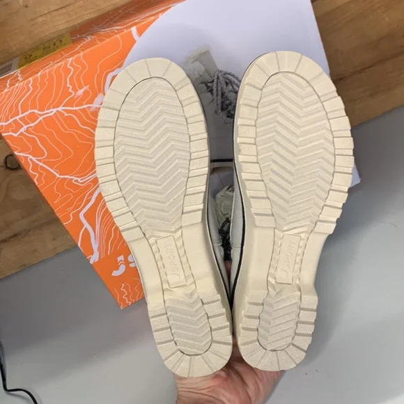 NIB Women’s JBU JSport Bluestone Winter Boots Stone White Memory Foam - Picture 4 of 5